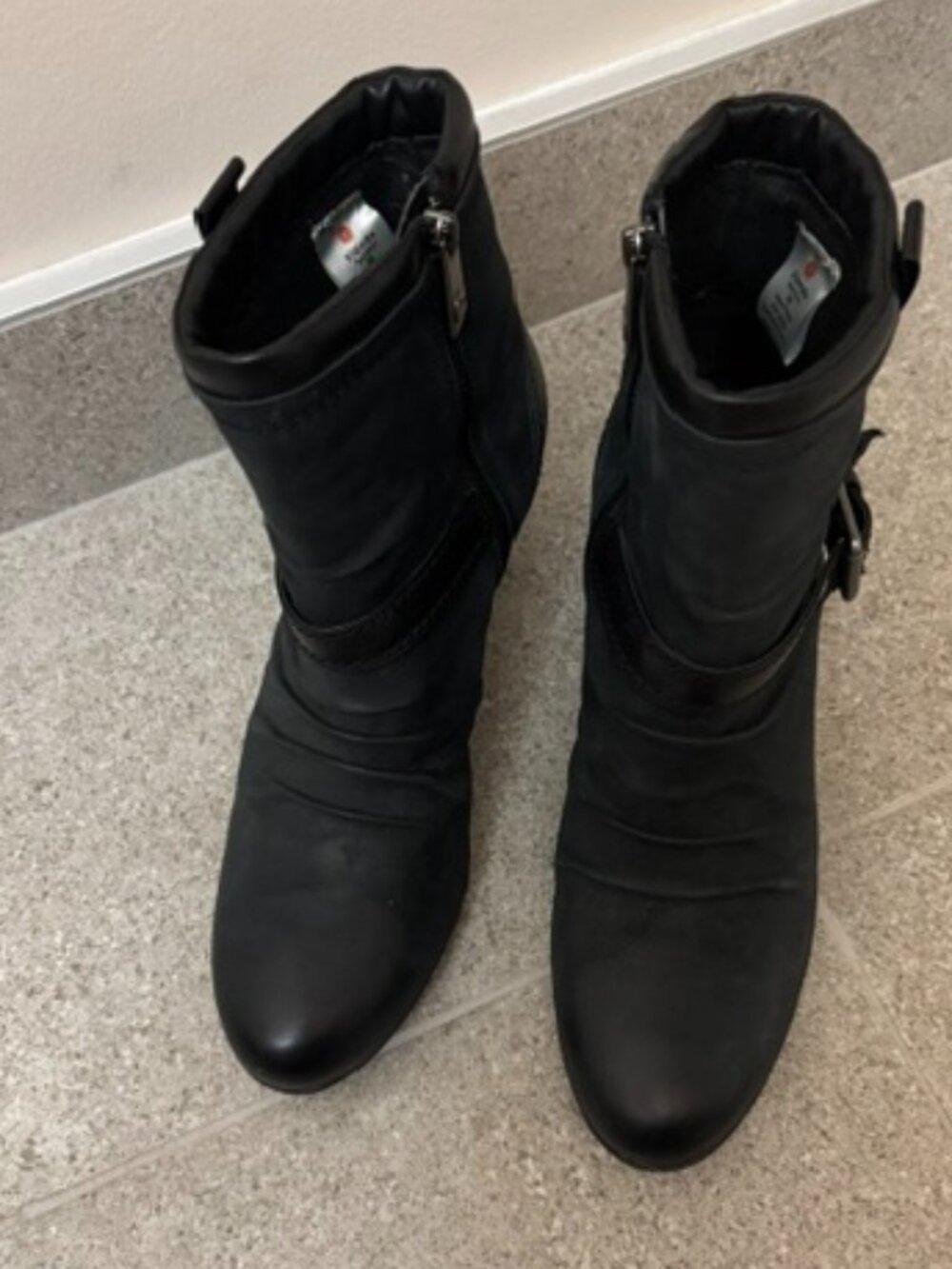 Blondo Short Black Boots Size 8